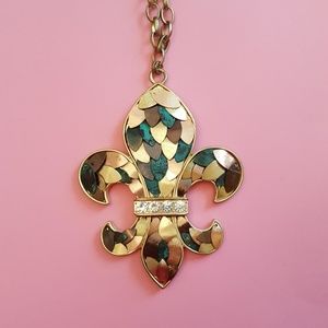 Fleur de lys pendant necklace